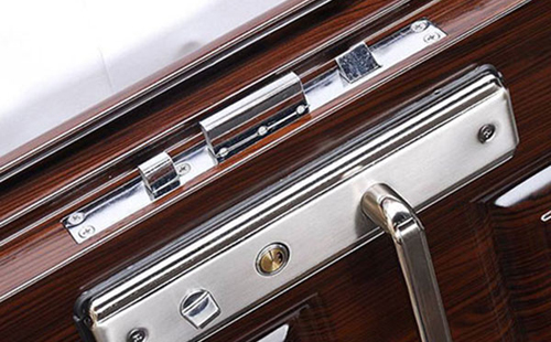 乌伊岭24小时上门开锁公司